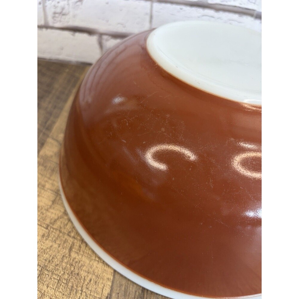 Pyrex Brown 4-Qt Mixing Bowl White Rim 404 Vintage - Picture 7 of 9